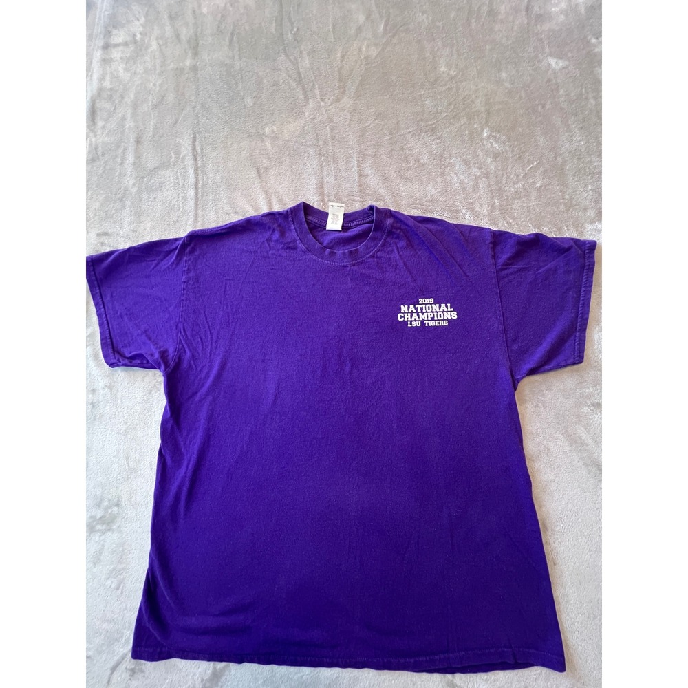 Gildan T-Shirt Mens XL Purple 2019 National Champions LSU Tigers NCAA Football